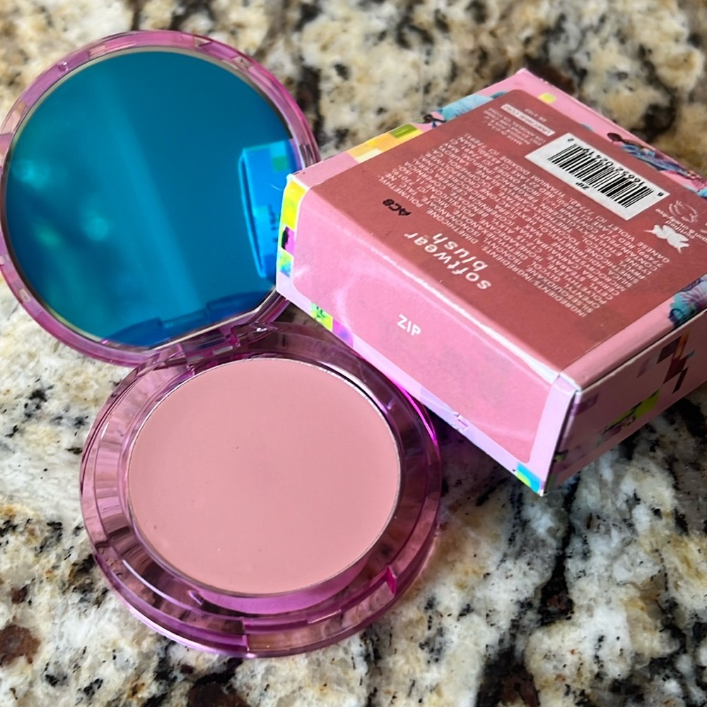 ⭐🌙Lime Crime Zip Softwear Blush